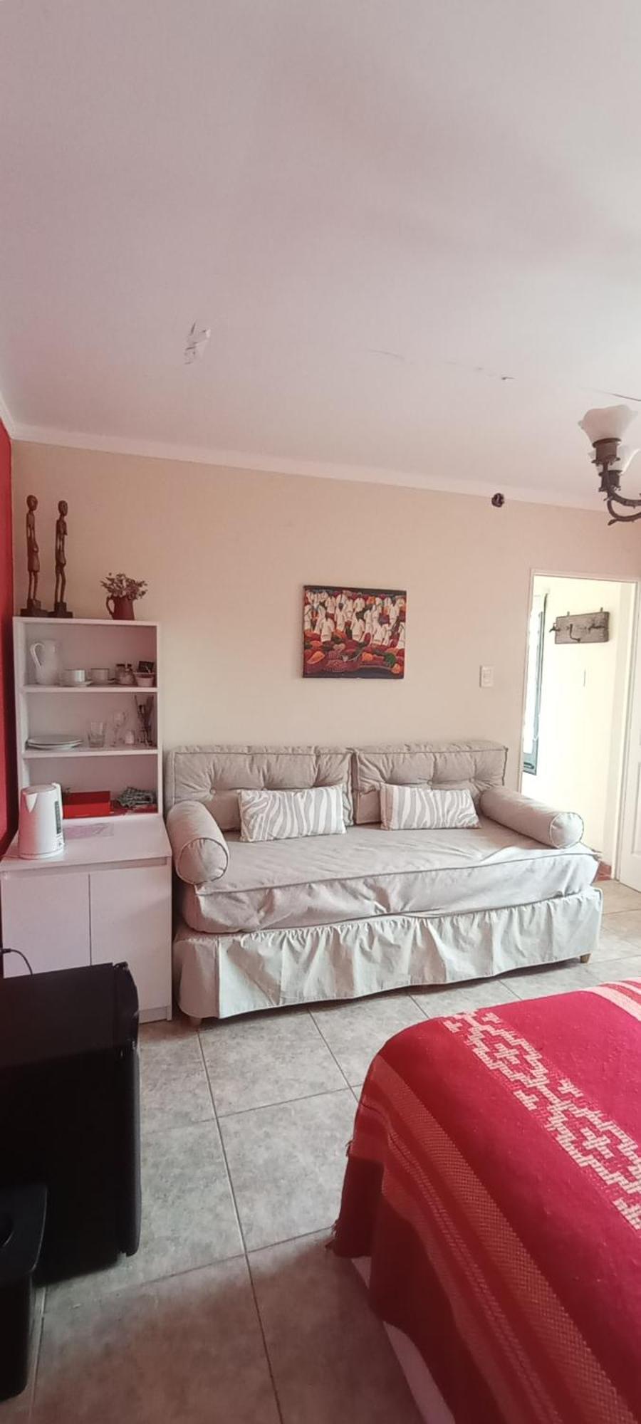 Habitación De Huéspedes Con Entrada Independiente